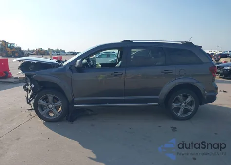 2015 Dodge Journey Crossroad z USA, uszkodzony, nr VIN 3C4PDDGG9FT684684